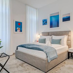 Tango Luxury Rooms